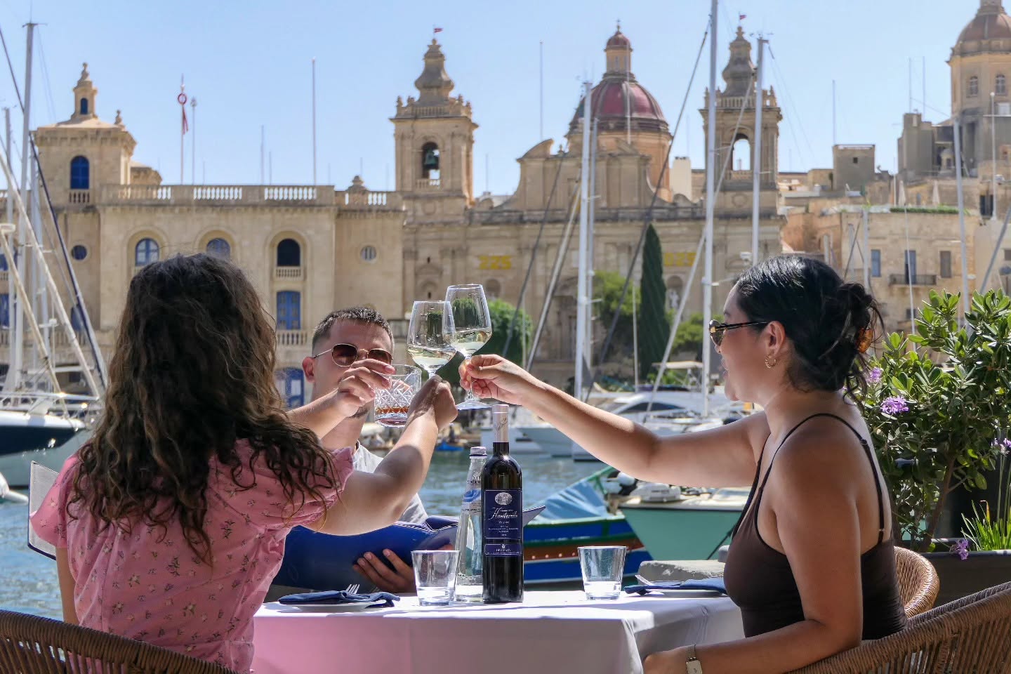 Novità seaside restaurant terrace with Mediterranean view